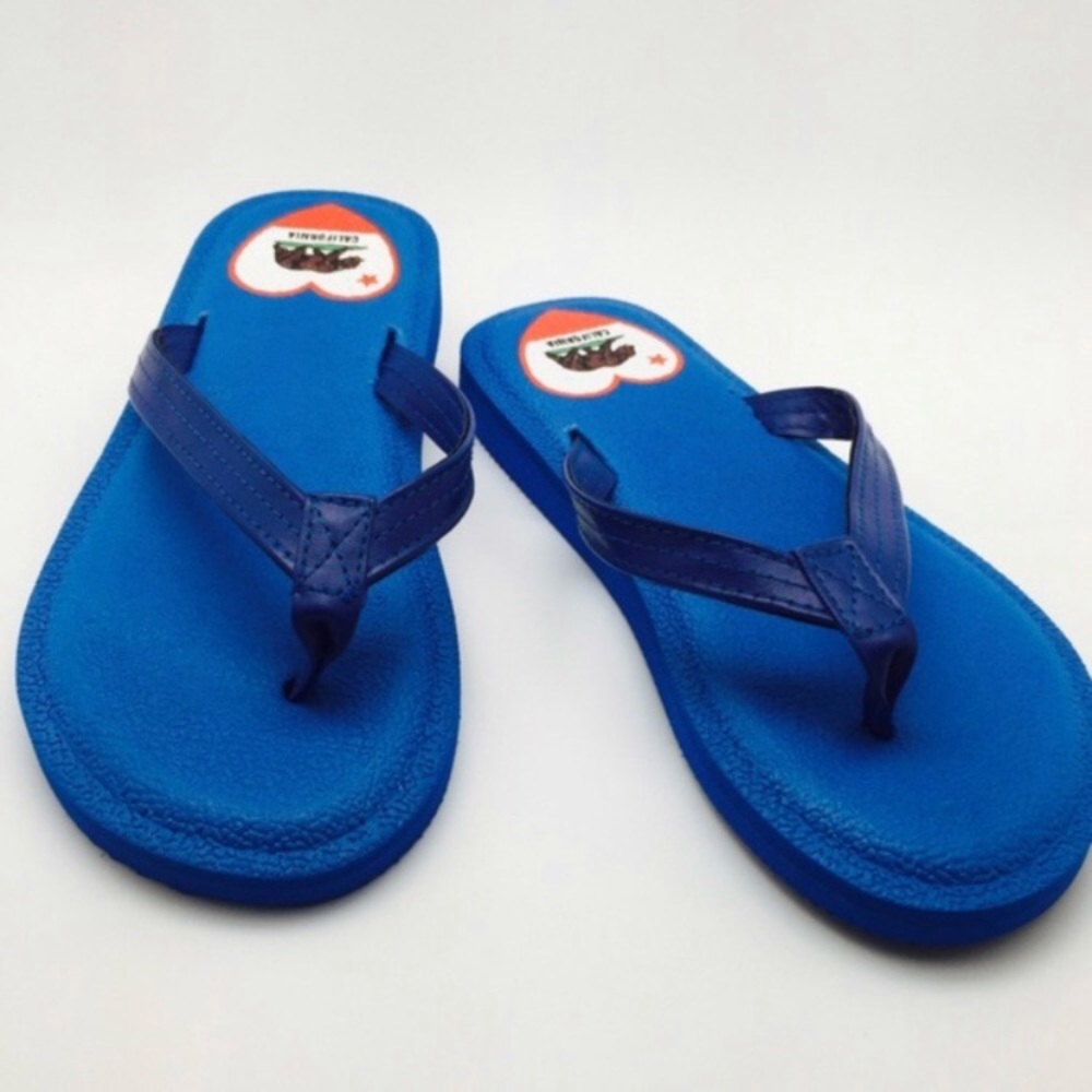 Women’s flat mat flip flops
